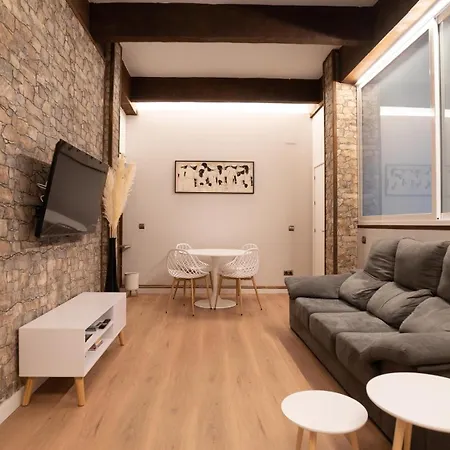 Centrico, Junto A Estacion De Bus/tren, Y Playas Σαν Σεμπαστιάν