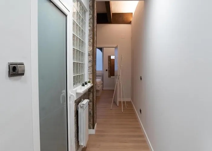 Centrico, Junto A Estacion De Bus/tren, Y Playas *