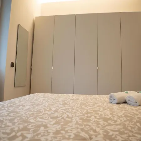 Centrico, Junto A Estacion De Bus/tren, Y Playas *