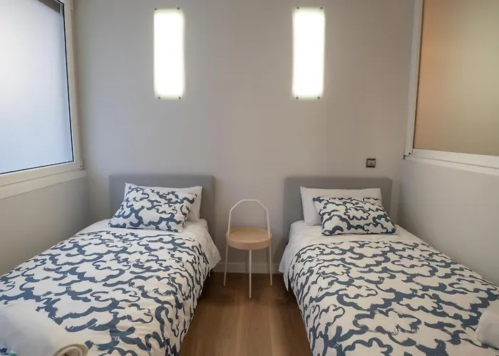 Centrico, Junto A Estacion De Bus/tren, Y Playas *