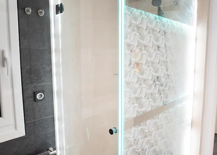 Centrico, Junto A Estacion De Bus/tren, Y Playas * Σαν Σεμπαστιάν