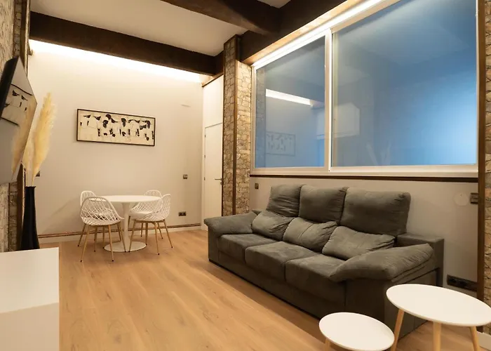 Apartment Centrico, Junto A Estacion De Bus/tren, Y Playas